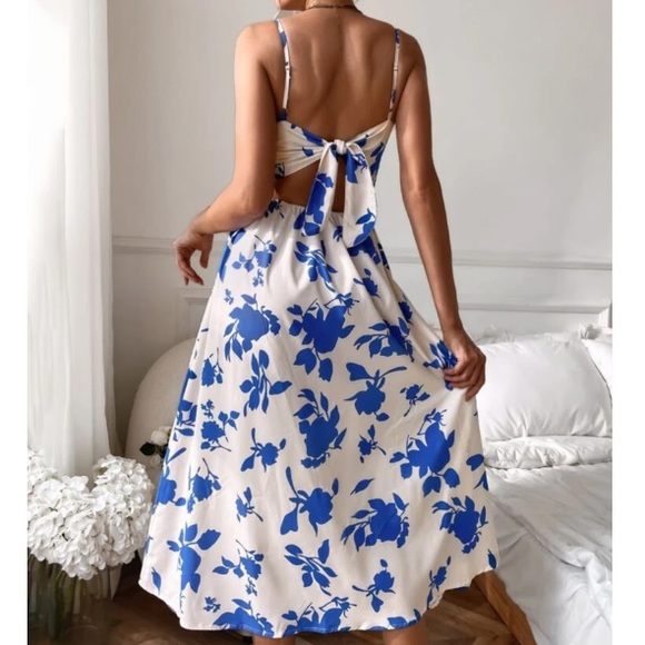 Boho blue white floral print tie back cami maxi dress - Picture 9 of 10